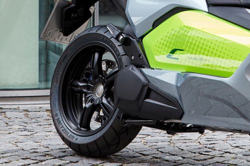 ban belakang BMW C Evolution