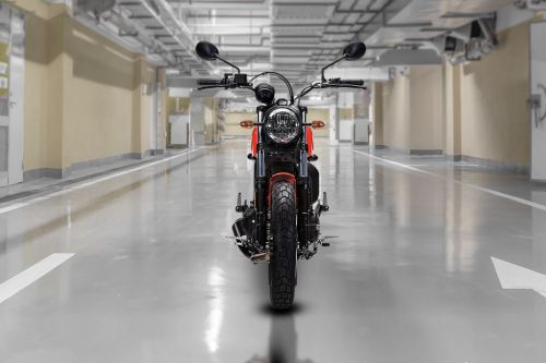 Tampak depan Ducati Scrambler Sixty2