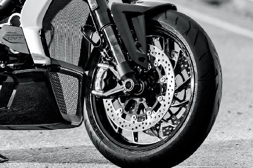 Ban depan Ducati XDiavel