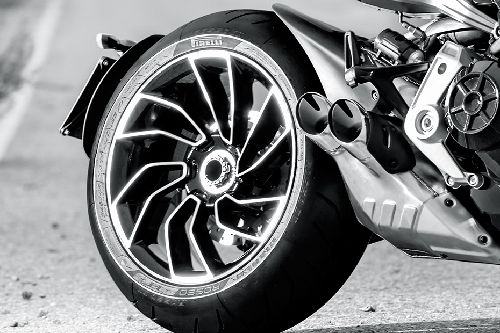 ban belakang Ducati XDiavel