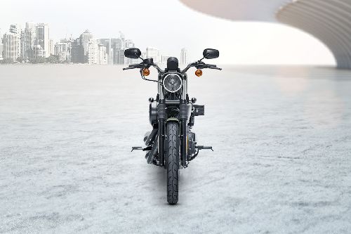 Harley Davidson Iron 883 Front View Full Image