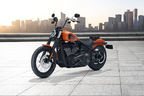 Motor Harley Davidson Street Bob Standard 2023 di Indonesia