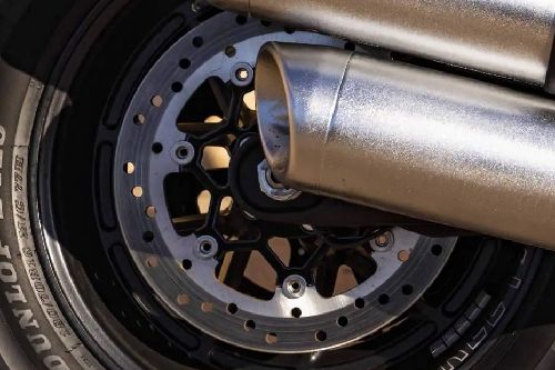 Rem belakang Harley Davidson Fat Bob