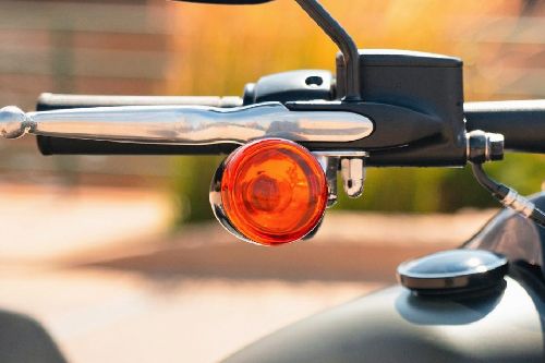 Lampu sein depan samping Harley Davidson Fat Bob
