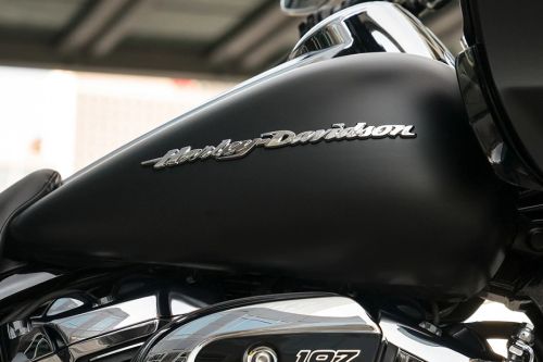 Harley Davidson Road Glide Fuel Tank View