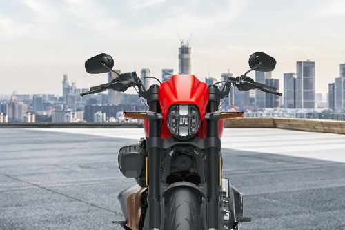 Harley Davidson FXDR 114 Head Light View