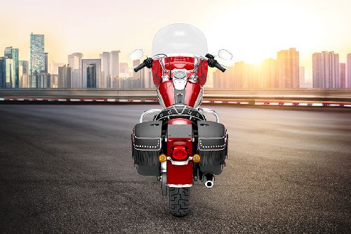 Tampak belakang Tampak belakang Harley Davidson Hydra-Glide Revival