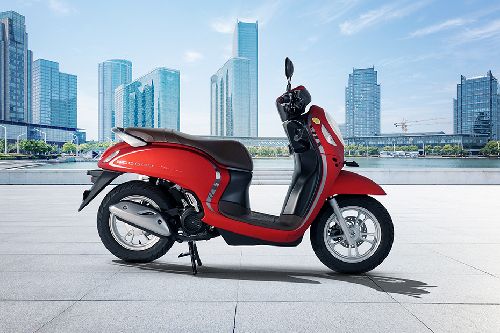 Honda Scoopy Right Side Viewfull Image