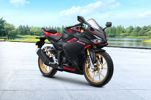 Honda CBR150R Racing Red Standard Honda CBR150R Racing Red Standard
