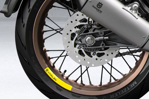 Rem belakang Husqvarna Vitpilen 401