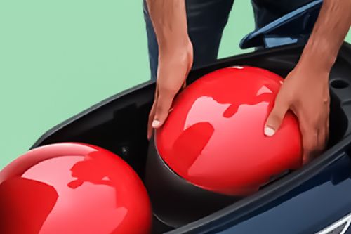 Tampak samping ruang bagasi TVS iQube S