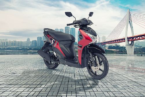 Tampak belakang serong Yamaha Mio S
