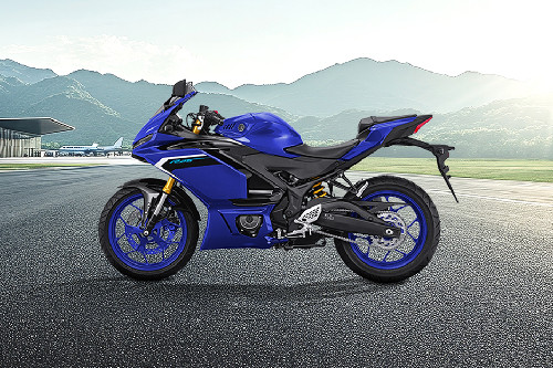 Samping Kiri Yamaha YZF R25