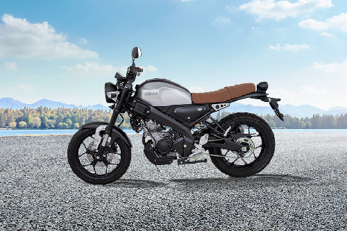 Samping Kiri Yamaha XSR 155