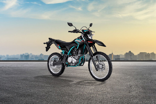 Tampak belakang serong Tampak belakang serong Yamaha WR155 R
