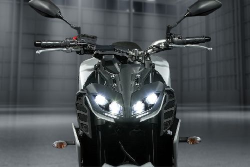 Lampu depan Yamaha MT-09