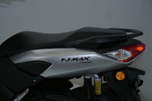 Jok Yamaha Nmax Connected