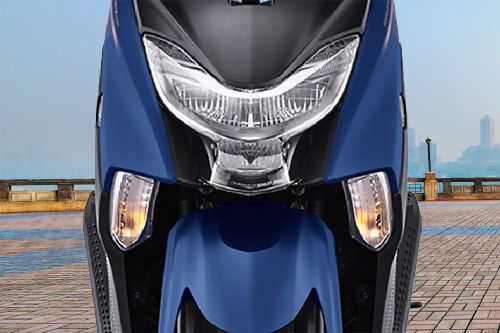 Yamaha Gear 125 Head Light View