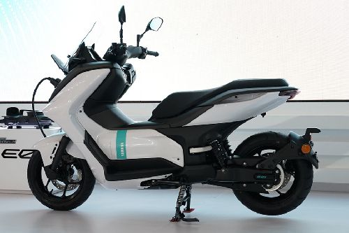 Yamaha E01 Left Side View Full Image