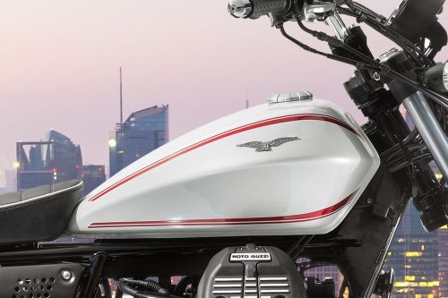 Moto Guzzi V9 Roamer Fuel Tank View