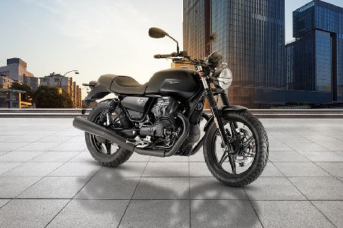 Moto Guzzi V7 III Slant Rear View Full Image