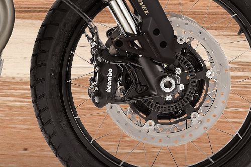 Rem depan Moto Guzzi V85 TT Travel