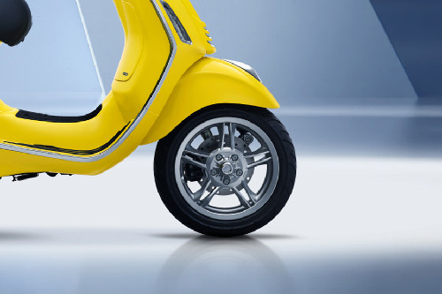 Ban depan Vespa Primavera