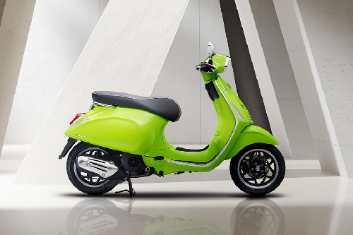 Samping kanan Vespa Sprint