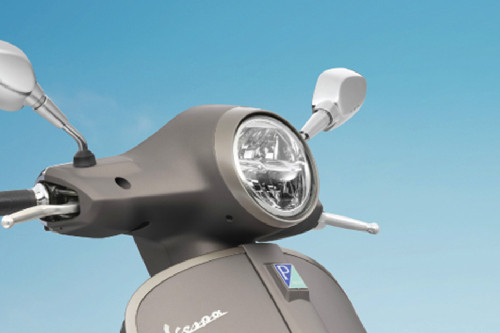 Lampu depan Vespa GTS 300 Super Tech