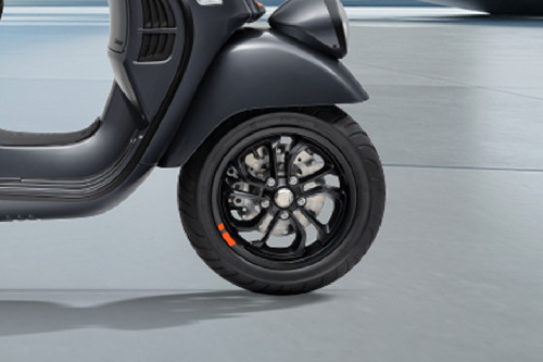 Ban depan Vespa GTV