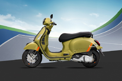 Left Side View Full Image Vespa GTS Super Sport 150  Left Side View Full Image