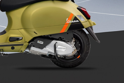 ban belakang Vespa GTS Super Sport 150 