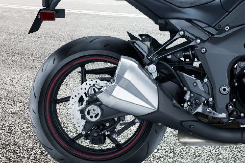 Rem belakang Kawasaki Z1000