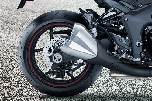 ban belakang Kawasaki Z1000