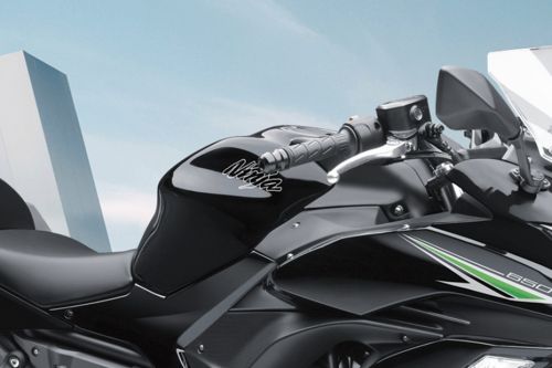 Tangki BBM Kawasaki Ninja 650