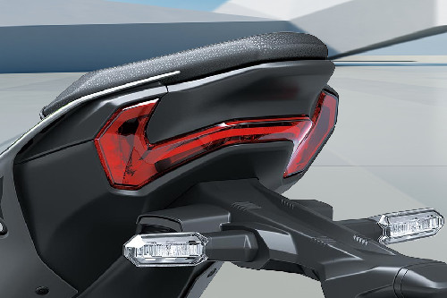 Lampu belakang Kawasaki Z900
