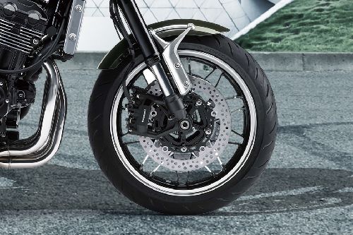 Ban depan Kawasaki Z900RS