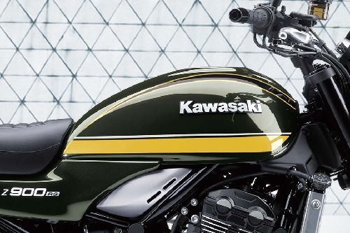 Kawasaki Z900RS Fuel Tank View