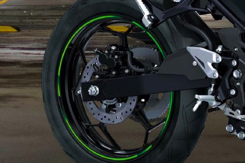 Rem belakang Kawasaki NINJA E-1