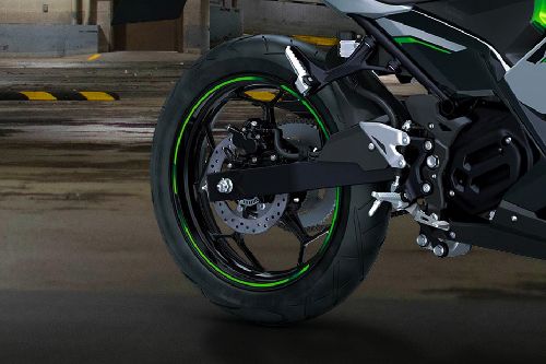 ban belakang Kawasaki NINJA E-1