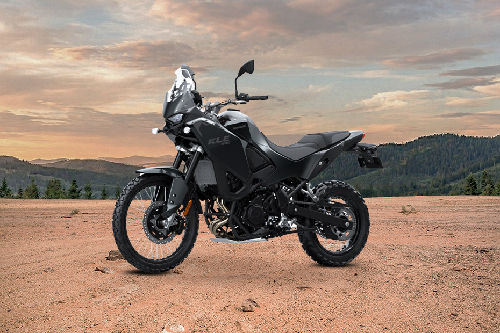 Kawasaki KLE500 Slant Front View Full Image