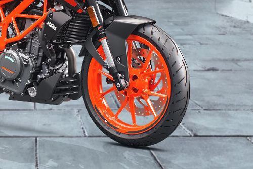 Ban depan KTM  Duke 250