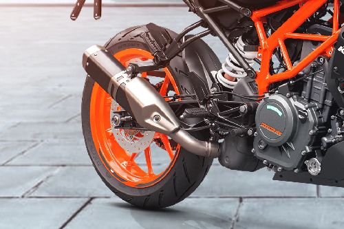 ban belakang KTM  Duke 250