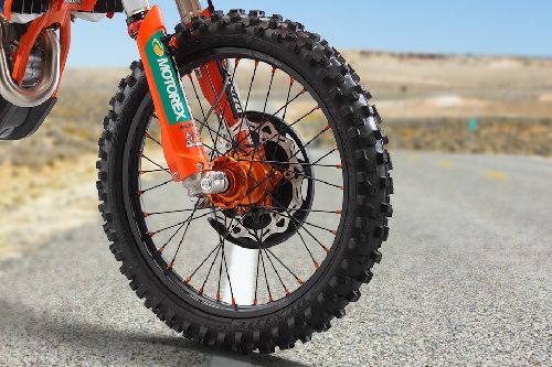 KTM 450 SX-F Factory Edition Front Tyre View