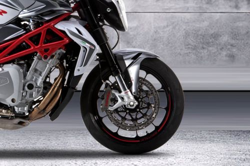 Ban depan MV Agusta Brutale 1090 RR