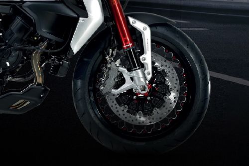 Ban depan MV Agusta Dragster