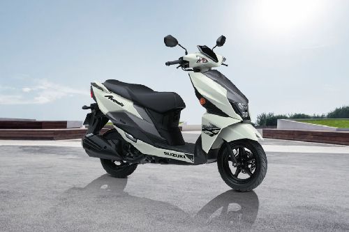 Suzuki Avenis Standard 2024 Indonesia