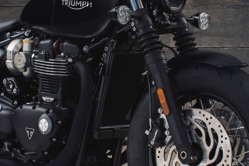 sistem pendinginan Triumph Bonneville Bobber