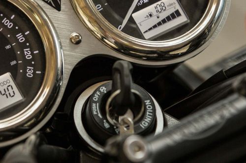 Power outlet Triumph Bonneville T100