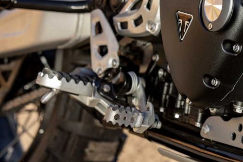 sandaran kaki Triumph Scrambler 1200
